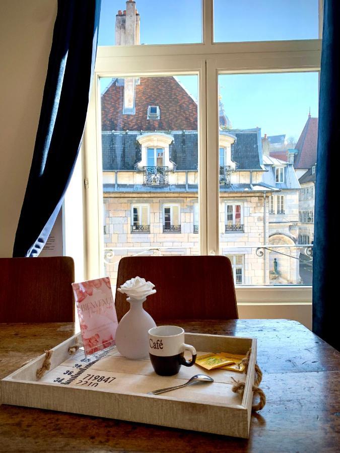 Les Fabuleux Appartements Du Coeur De Ville - Place Victor Hugo Μπεζανσόν Εξωτερικό φωτογραφία