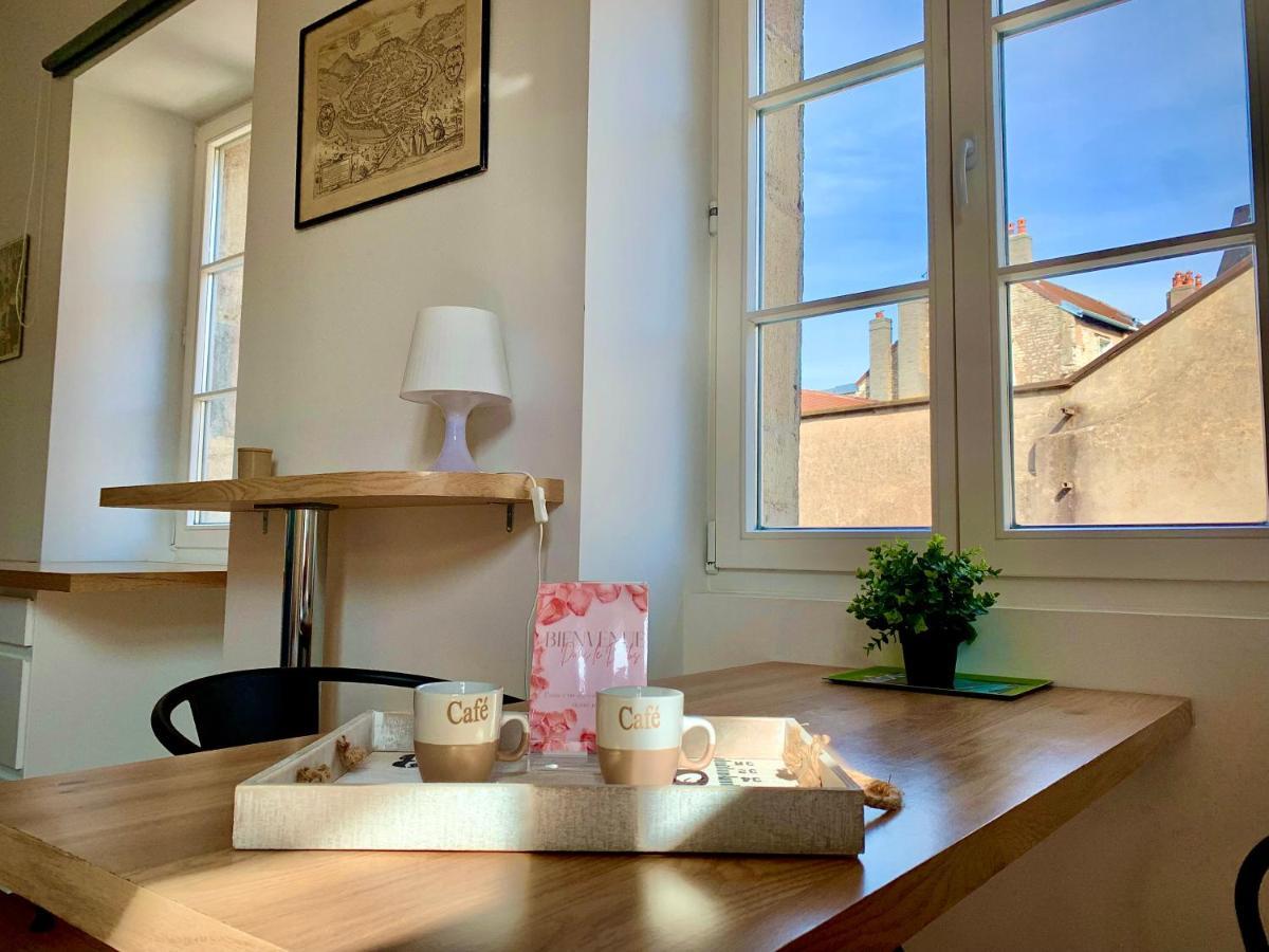 Les Fabuleux Appartements Du Coeur De Ville - Place Victor Hugo Μπεζανσόν Εξωτερικό φωτογραφία