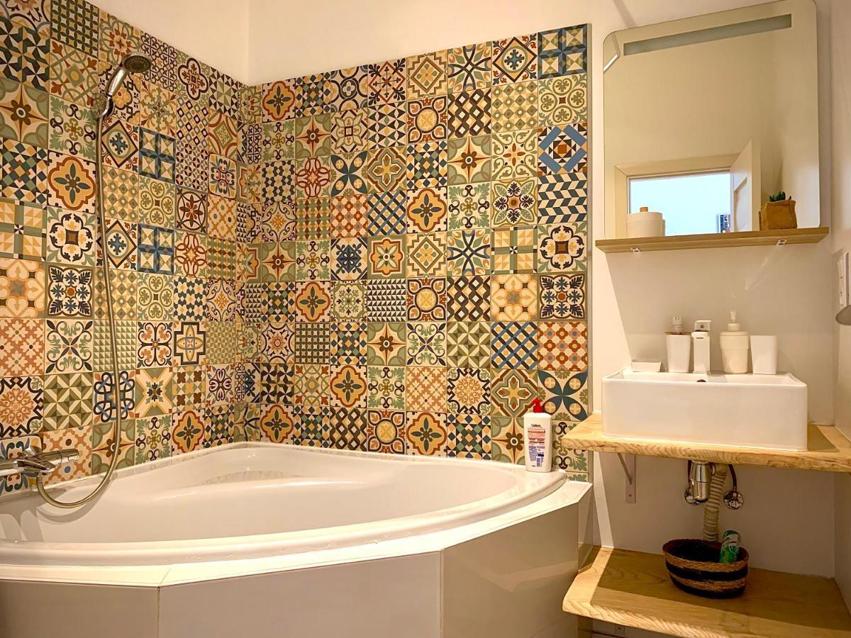 Les Fabuleux Appartements Du Coeur De Ville - Place Victor Hugo Μπεζανσόν Εξωτερικό φωτογραφία