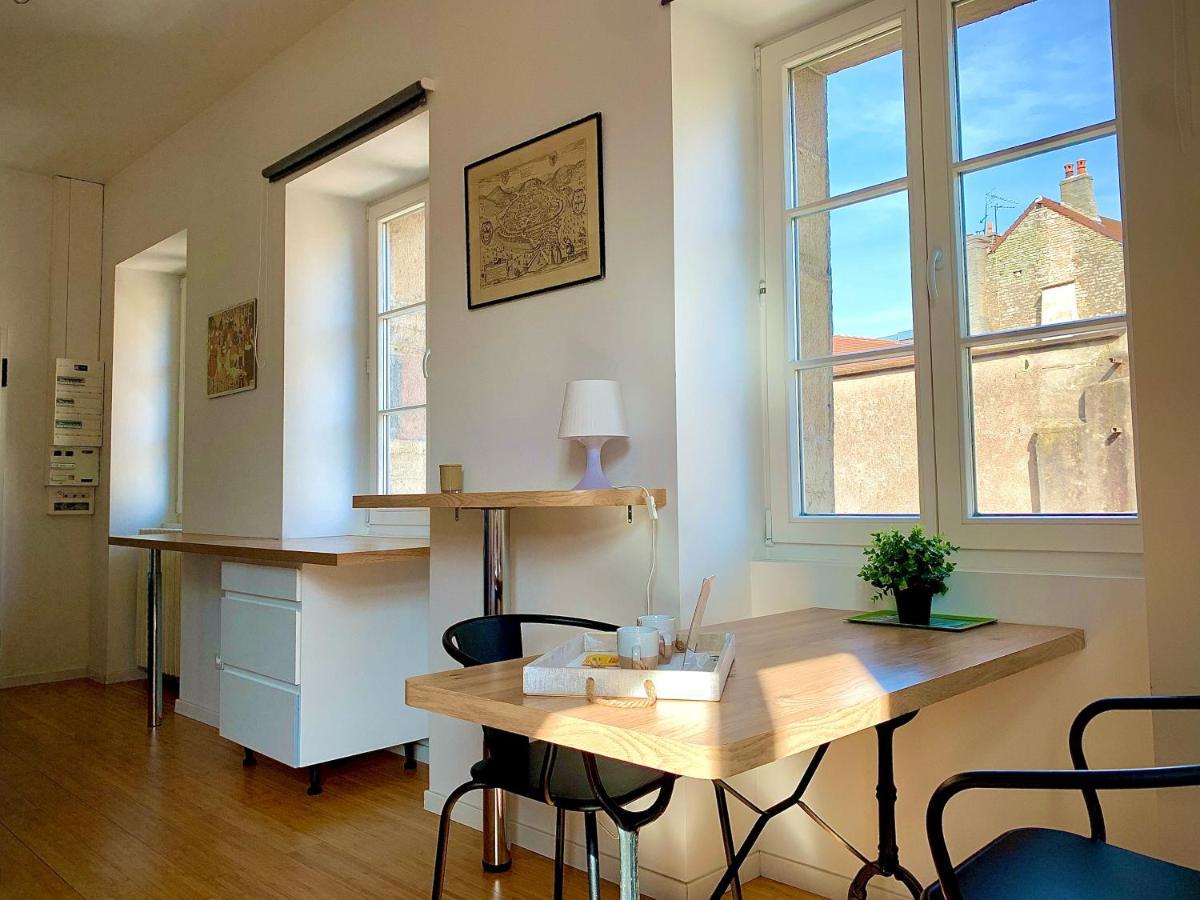 Les Fabuleux Appartements Du Coeur De Ville - Place Victor Hugo Μπεζανσόν Εξωτερικό φωτογραφία